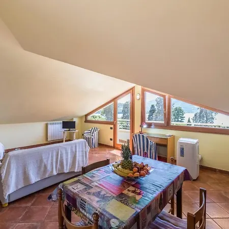 דירה Casa Caterina Mansarda Vista *